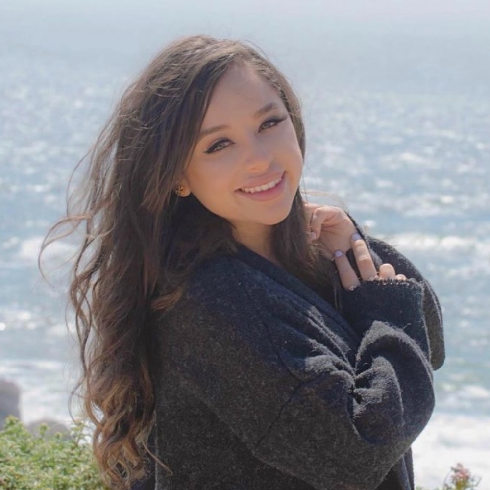 Meet your Posher, Ari